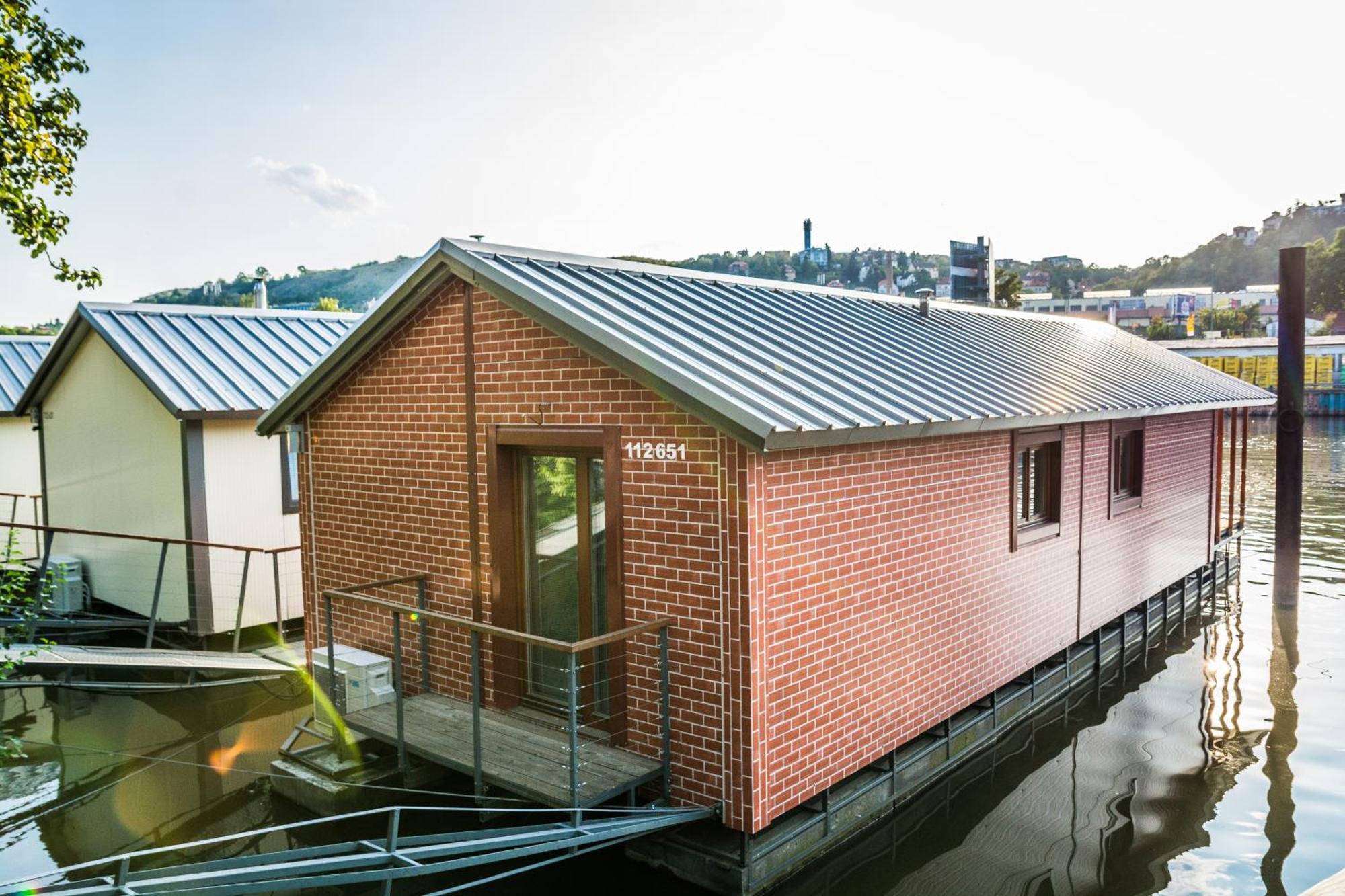 Houseboat Benjamin - Houseboats Benjamin & Franklin Otel Prag Dış mekan fotoğraf